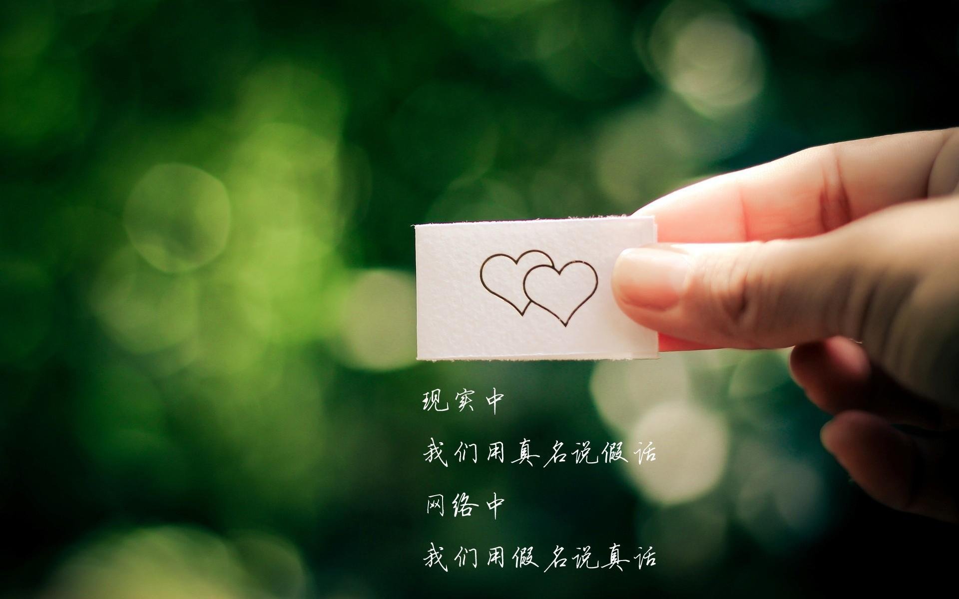 边路传球模式是否因防线密度逐渐趋同，边线球回传守门员